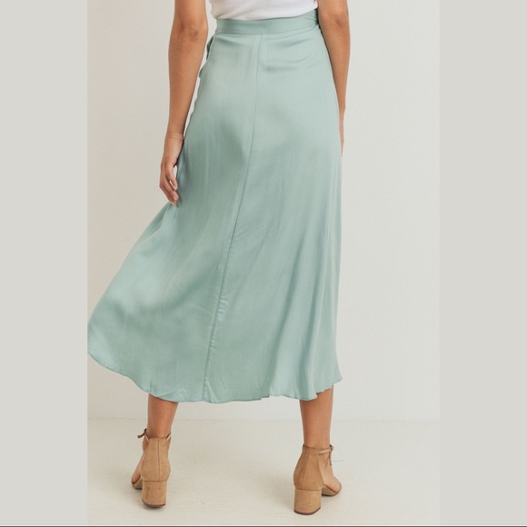 ❤️HP! Aqua Flowy Wrap Skirt - Picture 6 of 8